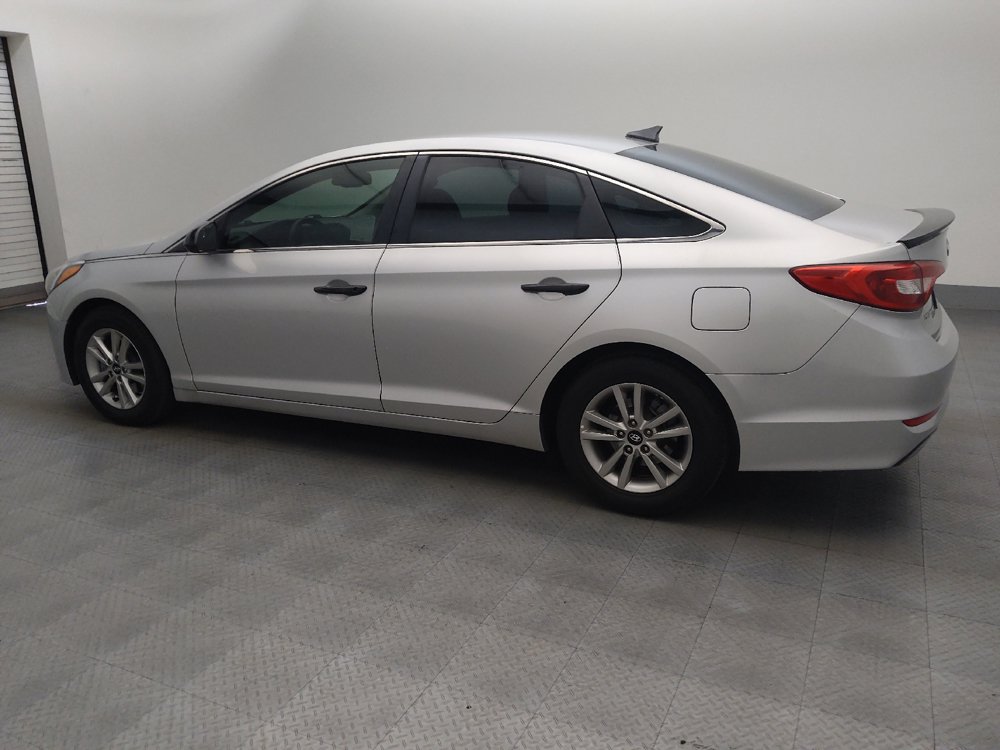 Used 2016 Hyundai Sonata SE FWD image 3
