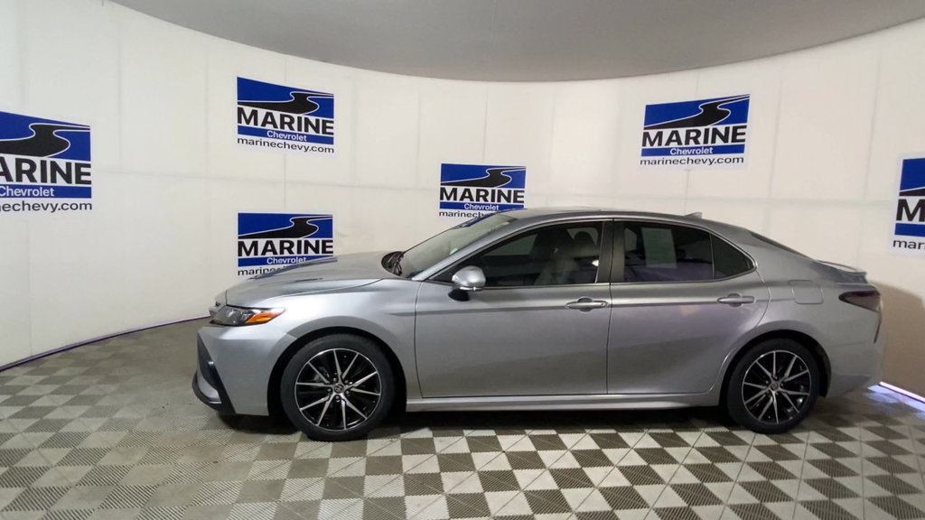 Used 2024 Toyota Camry SE w/ Convenience Package FWD image 7
