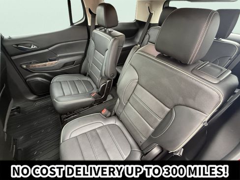 Used 2021 GMC Acadia Denali w/ Denali Technology Package AWD/4WD image 11