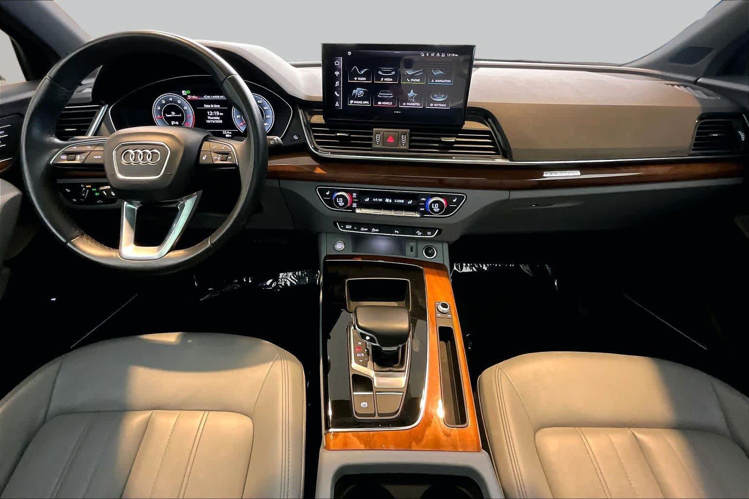 Used 2023 Audi Q5 2.0T Premium Plus w/ Premium Plus Package AWD/4WD image 16
