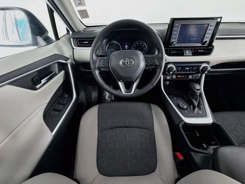 Used 2022 Toyota RAV4 XLE w/ XLE Grade Weather Package AWD/4WD image 13