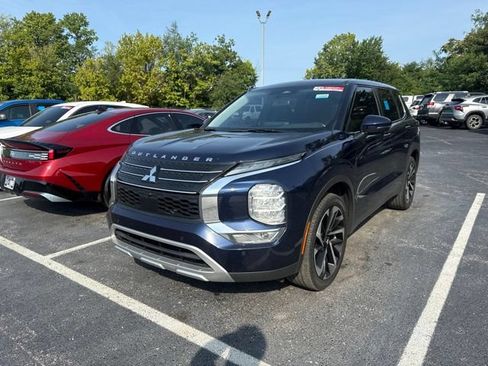 Used 2024 Mitsubishi Outlander FWD image 4