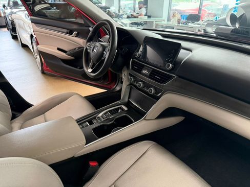 Used 2020 Honda Accord Hybrid image 39