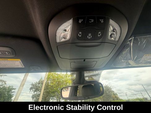 New 2026 Chrysler Pacifica Select image 13