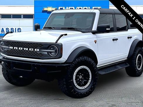 Used 2024 Ford Bronco Badlands AWD/4WD image 3