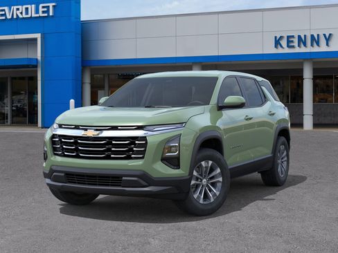New 2026 Chevrolet Equinox LT AWD/4WD image 6