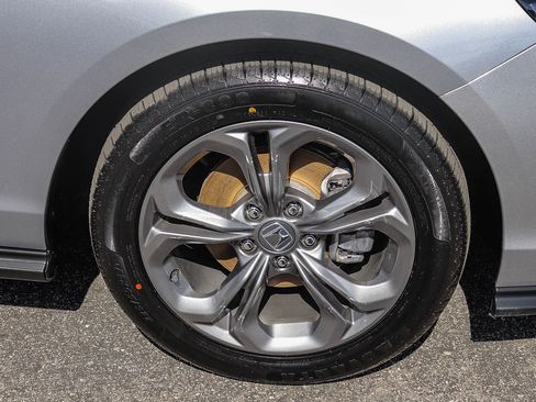 Certified 2024 Honda Accord EX image 7