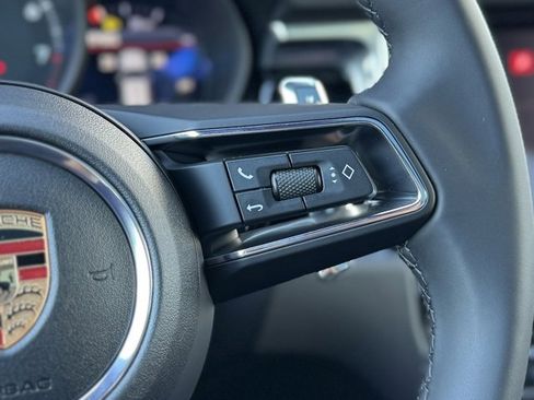 New 2026 Porsche Macan image 21