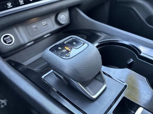 Certified 2021 Nissan Rogue SV image 28