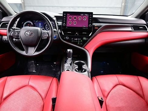 Used 2022 Toyota Camry XSE w/ Cold Weather Package FWD image 17