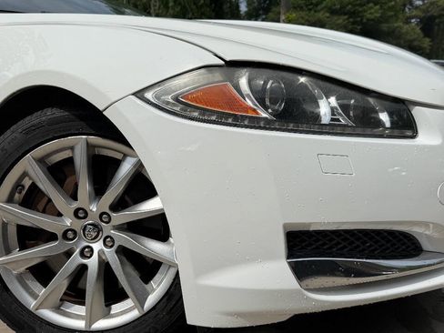 Used 2013 Jaguar XF RWD image 4