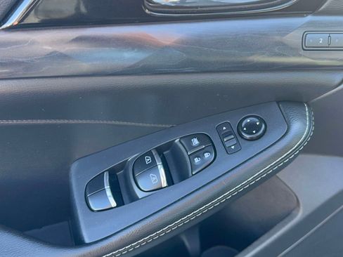Used 2023 Nissan Maxima Platinum w/ Sport Mat Group FWD image 15