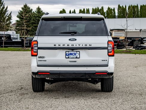 Used 2024 Ford Expedition Max Limited AWD/4WD image 3