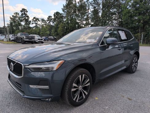 Used 2023 Volvo XC60 B5 Core AWD/4WD image 4
