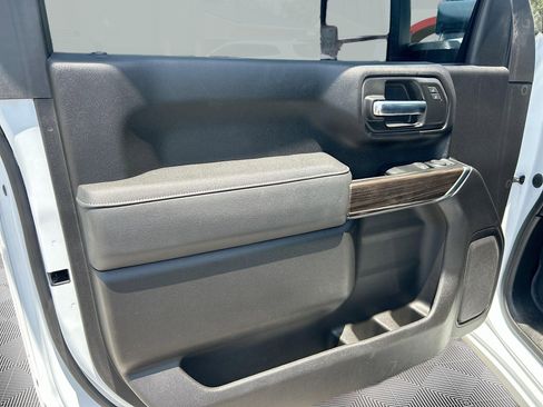 Used 2022 Chevrolet Silverado 3500 LT w/ Advanced Trailering Package image 17