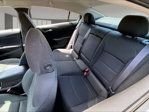 Used 2017 Chevrolet Cruze LT FWD image 20
