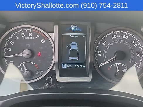 Used 2023 Toyota Tacoma TRD Sport w/ Black Out Package (TMS) AWD/4WD image 10