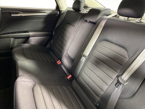 Used 2014 Ford Fusion SE image 13