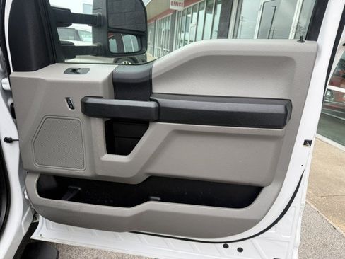 Used 2019 Ford F250 XL w/ Power Equipment Group RWD image 23