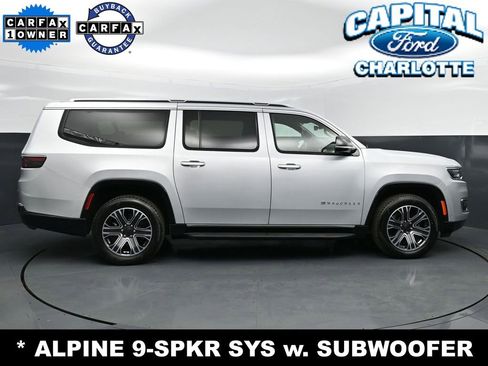 Used 2024 Jeep Wagoneer L Series II w/ Flexible Seating Group AWD/4WD image 8