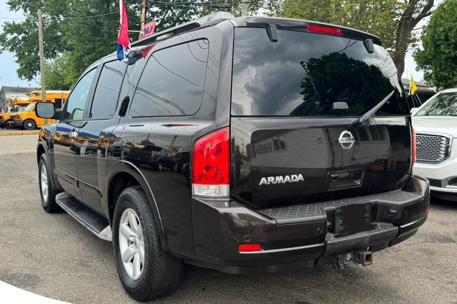Used 2015 Nissan Armada SV w/ SV Driver Package RWD image 6