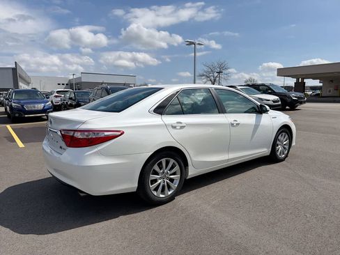 Used 2015 Toyota Camry XLE w/ Moonroof Package image 13