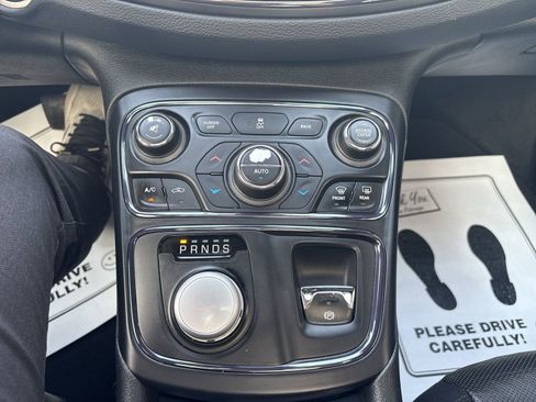 Used 2016 Chrysler 200 S w/ Navigation & Sound Group I image 32