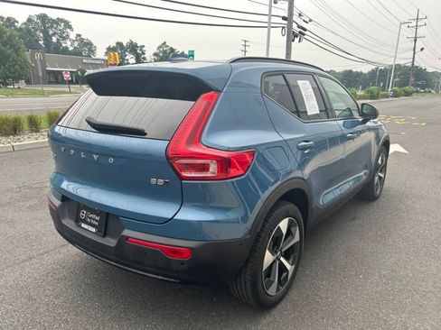 Certified 2025 Volvo XC40 B5 Plus AWD/4WD image 5