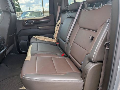 Used 2024 GMC Sierra 1500 Denali w/ Denali Reserve Package AWD/4WD image 34