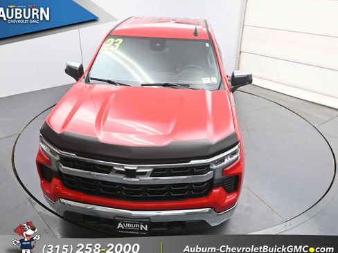 Used 2023 Chevrolet Silverado 1500 LT AWD/4WD image 28