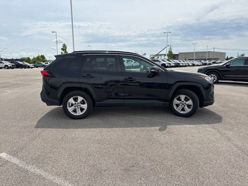 Used 2019 Toyota RAV4 XLE AWD/4WD image 12