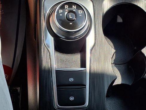 Used 2022 Ford Escape SEL image 19