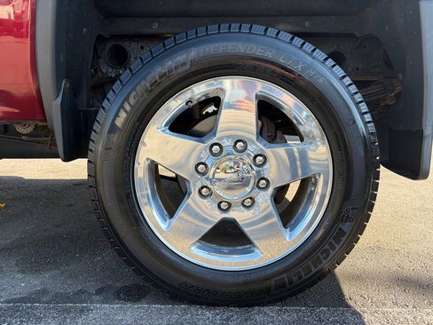 Used 2015 GMC Sierra 2500 Denali w/ Suspension Package, Off-Road image 15