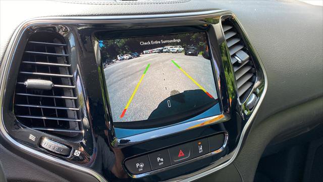 Certified 2021 Jeep Cherokee Limited w/ Elite Package AWD/4WD image 18