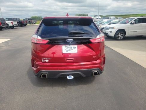 Used 2019 Ford Edge ST w/ Cold Weather Package image 4