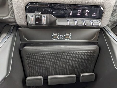 New 2026 RAM 1500 Big Horn w/ Night Edition image 32