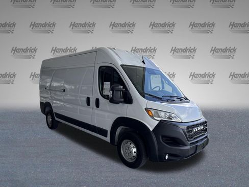 Used 2024 RAM ProMaster 2500 w/ Convenience Group FWD image 2