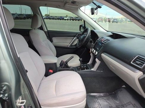 Used 2016 Subaru Forester 2.5i Premium AWD/4WD image 21