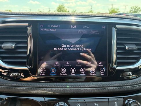 Used 2019 Chrysler Pacifica Limited FWD image 18