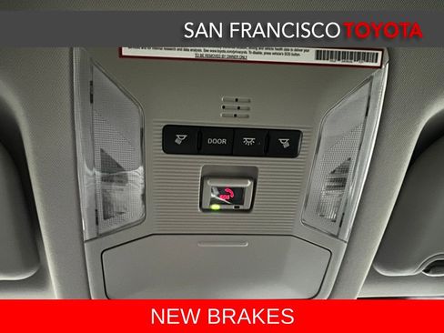 Used 2021 Toyota RAV4 LE image 26