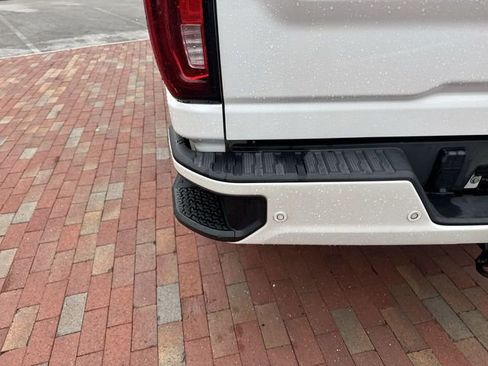 Used 2021 GMC Sierra 2500 Denali w/ Denali Ultimate Package AWD/4WD image 8