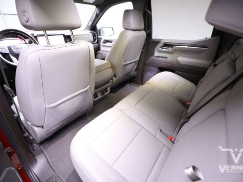 Used 2022 GMC Sierra 1500 SLT w/ X31 Off-Road Package image 9