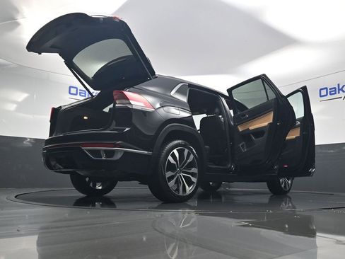 Used 2022 Volkswagen Atlas Cross Sport SEL Premium R-Line AWD/4WD image 63