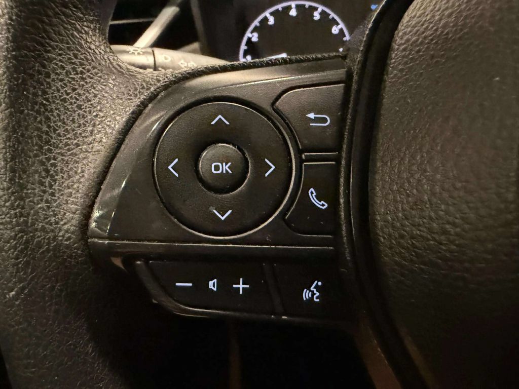 Used 2023 Toyota Corolla LE FWD image 38