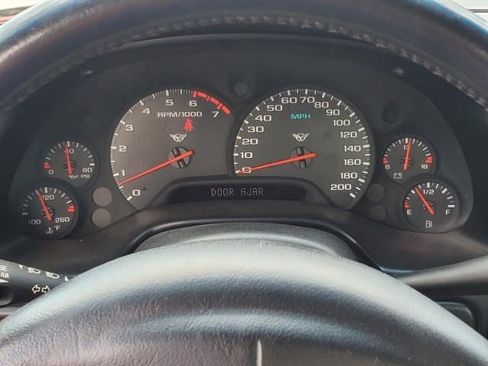 Used 1999 Chevrolet Corvette Convertible w/ Memory Pkg image 19