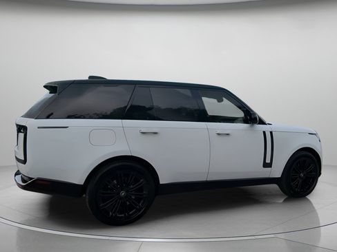 Used 2025 Land Rover Range Rover SE AWD/4WD image 30