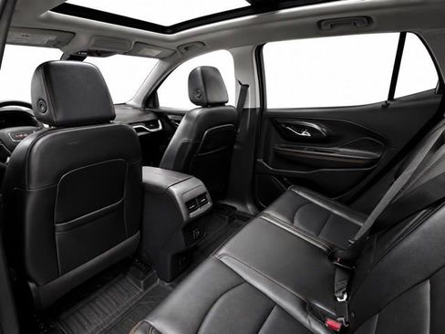 Used 2024 GMC Terrain AT4 w/ LPO, Floor Liner Package AWD/4WD image 22