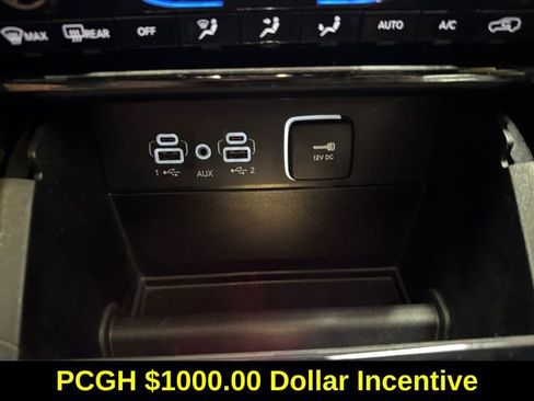 Used 2024 Jeep Grand Cherokee Limited w/ Black Appearance Package image 16