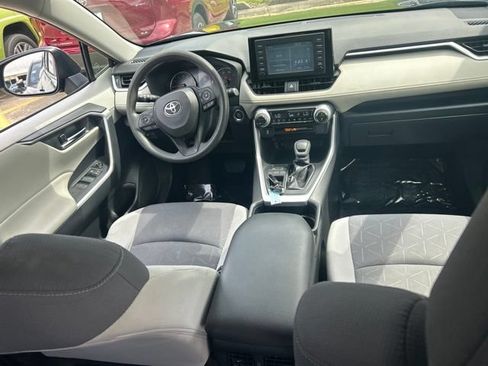 Used 2019 Toyota RAV4 XLE FWD image 16