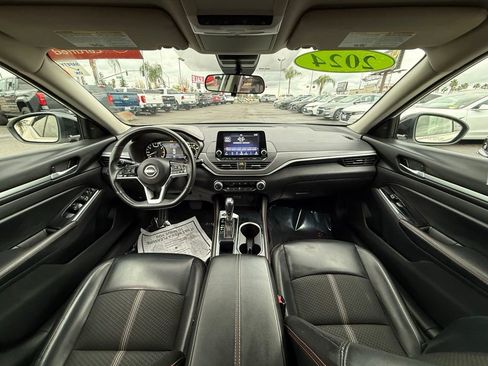 Certified 2024 Nissan Altima 2.5 SR image 15